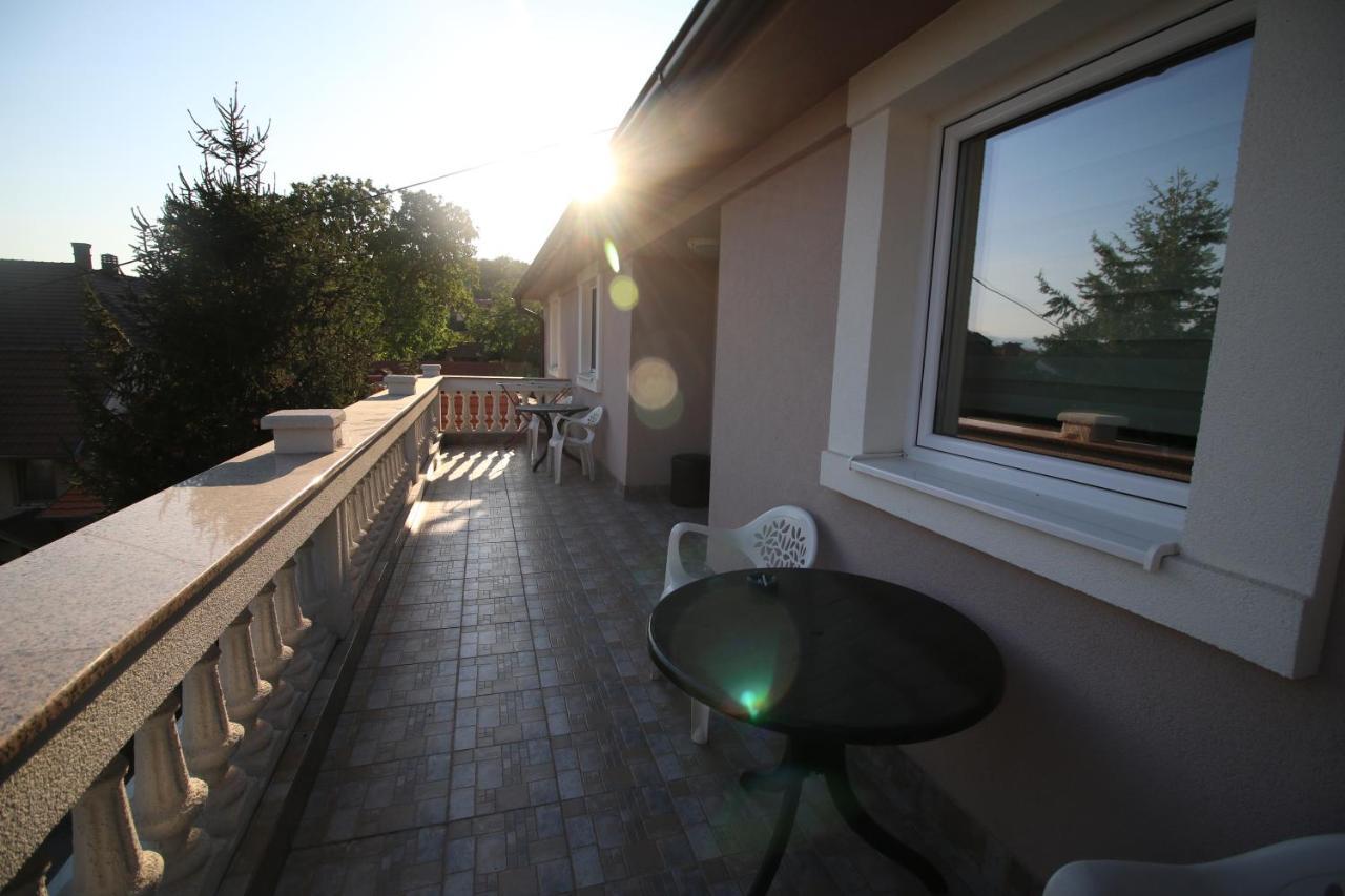 Hostel Teresianum Aleksinac Exteriör bild