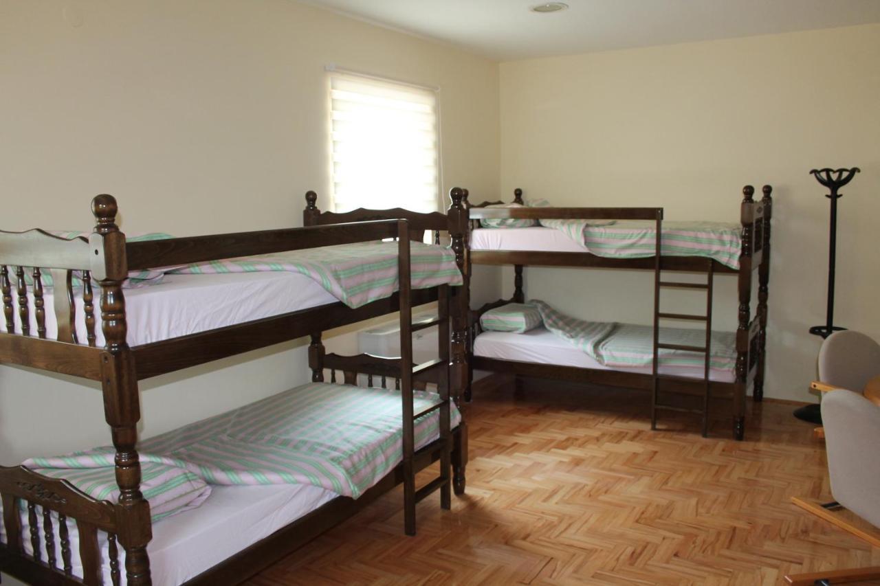 Hostel Teresianum Aleksinac Exteriör bild